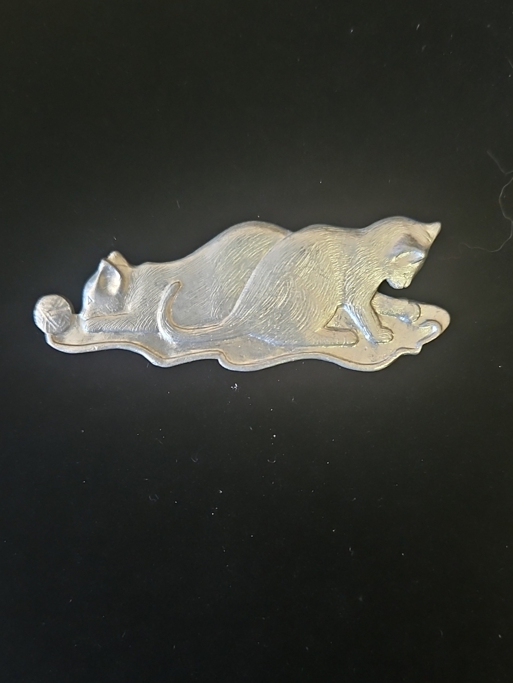 Vintage 1998 Handcrafted Amos Pewter Cat Brooch Pin - Nova Scotia, Canada